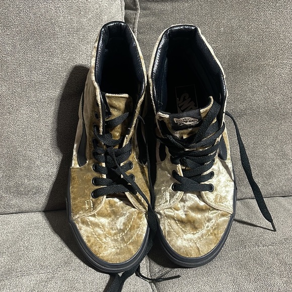 🥰🥰High Top Old School Velvet Vans🥰🥰 - Picture 2 of 9